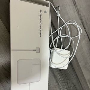 Apple 60w MagSafe 2 power adapter